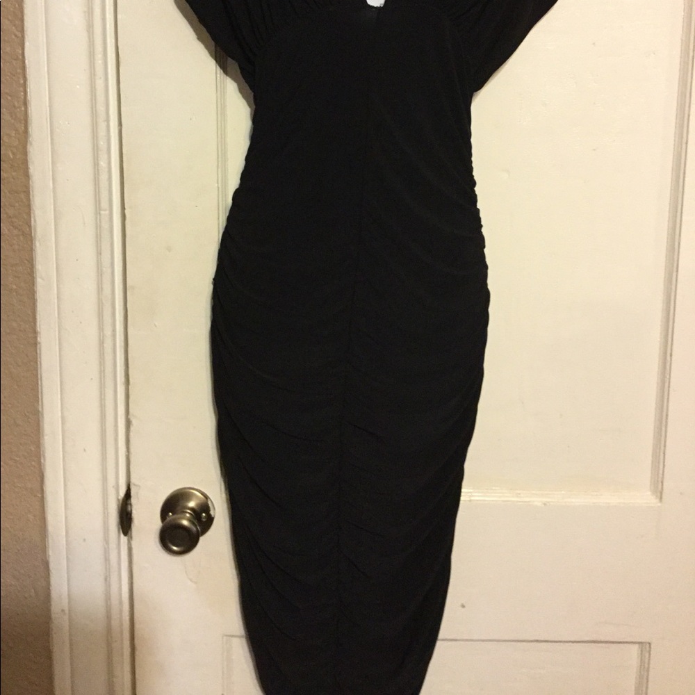 Bodycon fitted little black dress